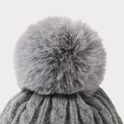 FREEBIRD99 pom pom beanie hat detail image 02