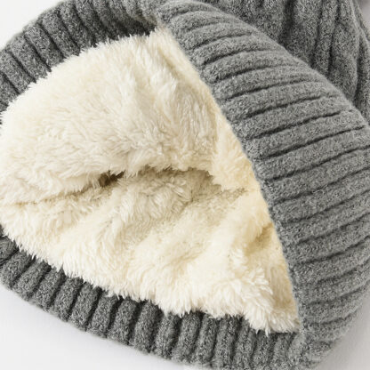 FREEBIRD99 pom pom beanie hat detail image 04
